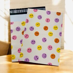 (10) 10x13 Happy Face Poly Mailers